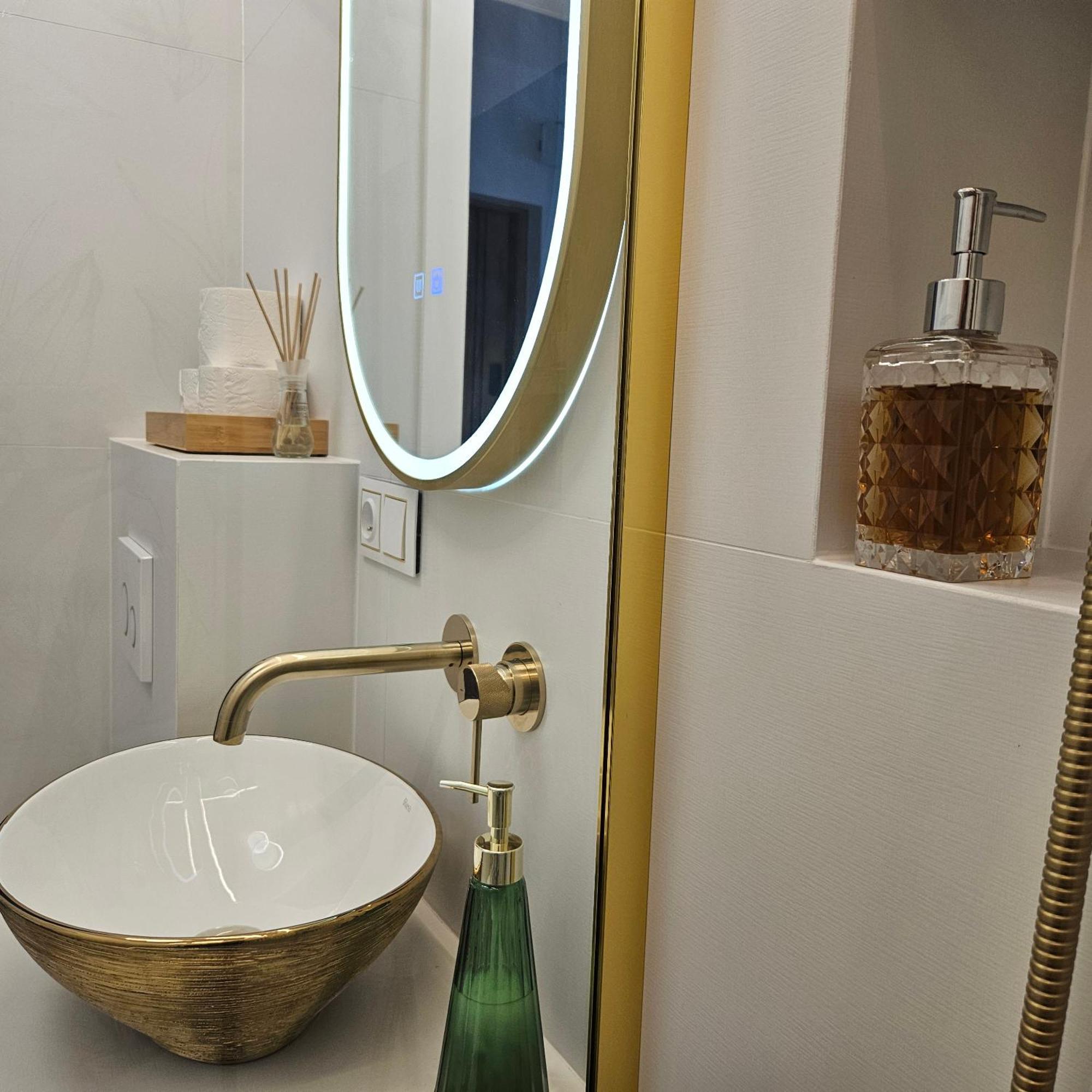 Arena Gold Apartment